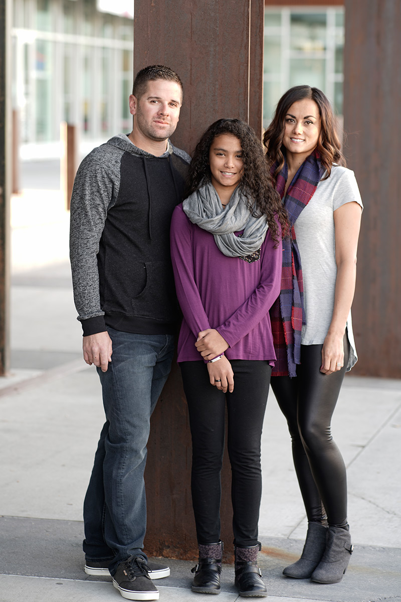 Humbirdphoto - Photo of a family next to a rusty beam