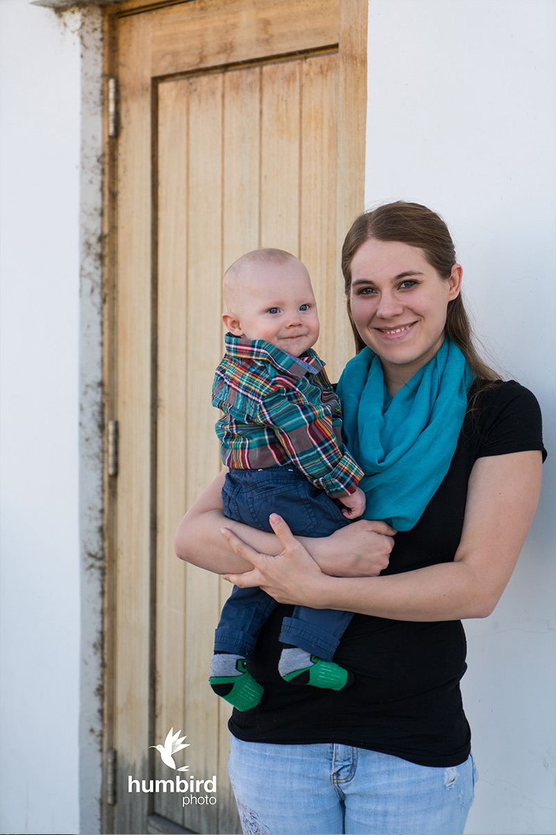 humbirdphoto - Photo of mom holding a todler
